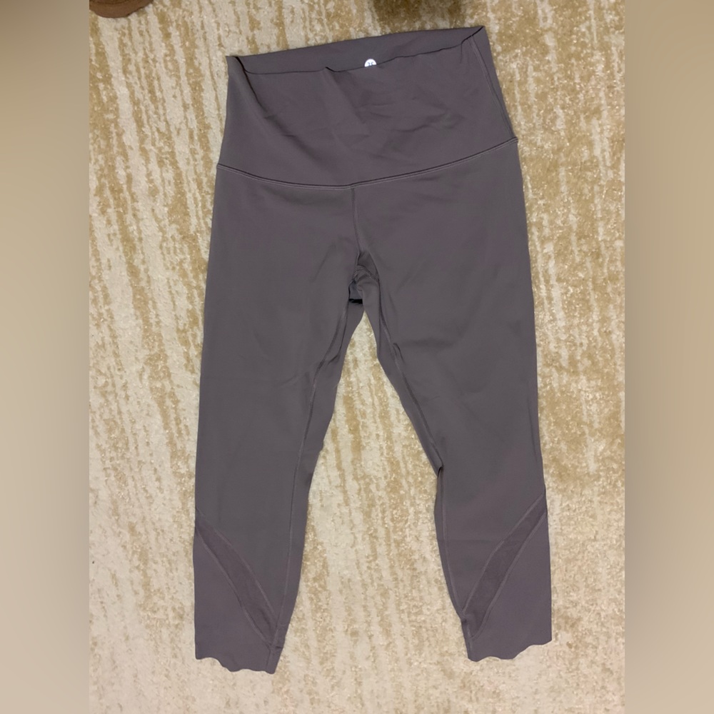 lululemon Wunder Under Scalloped Hen High-Rise Crop Legging